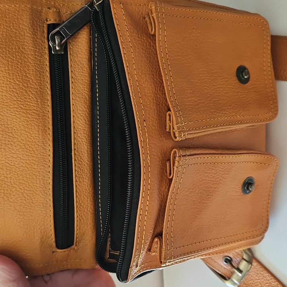 HAPPY COW FIONA AUSTRALIAN HIP BAG (New $181) - Picture 7 of 8